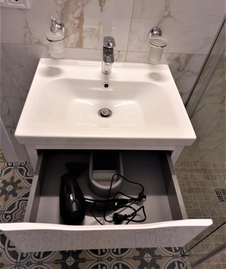 Iris Apartment On Popovich 리비프 외부 사진