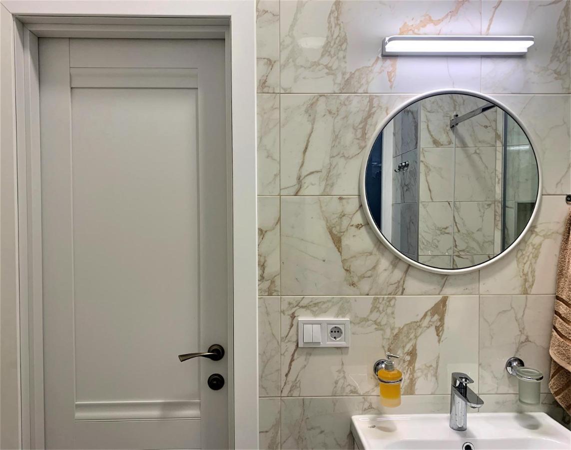 Iris Apartment On Popovich 리비프 외부 사진