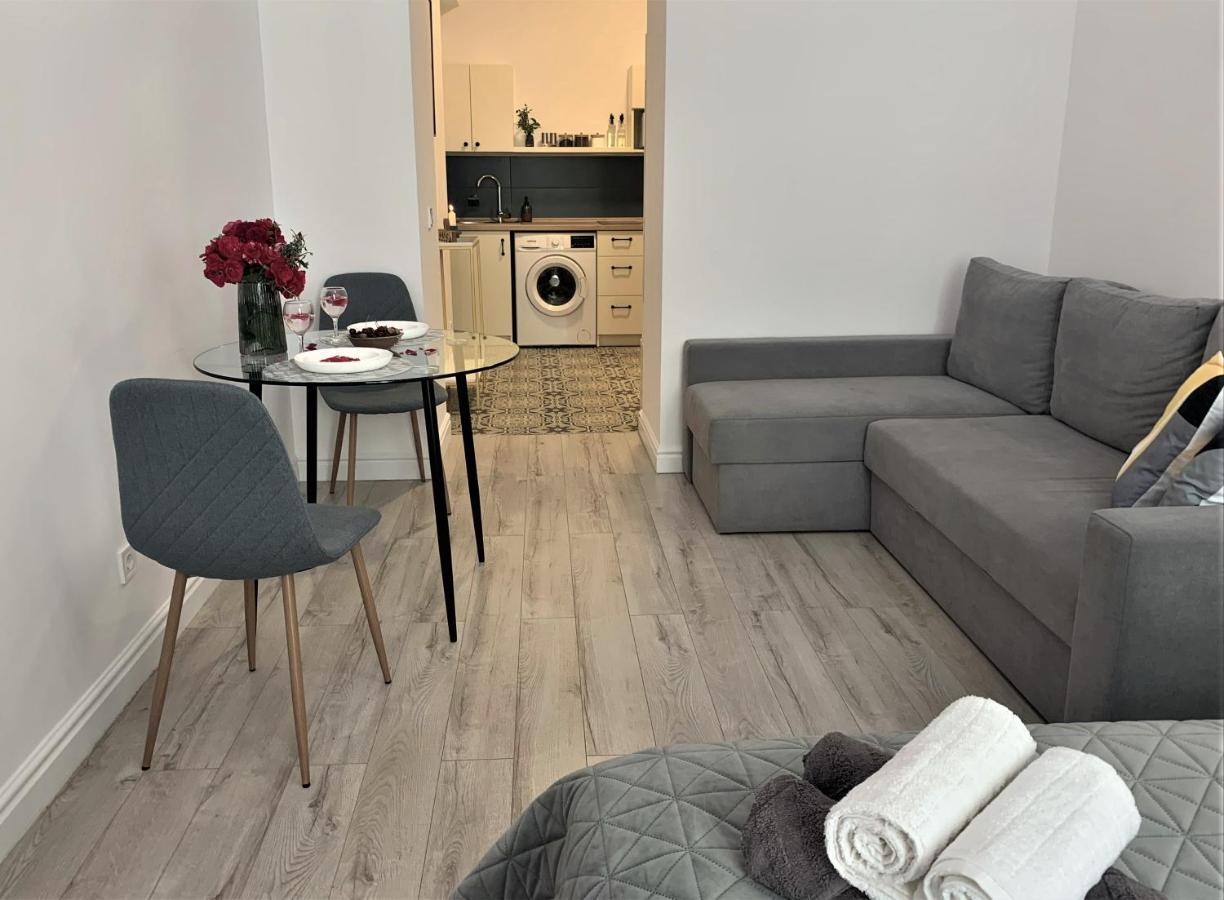 Iris Apartment On Popovich 리비프 외부 사진