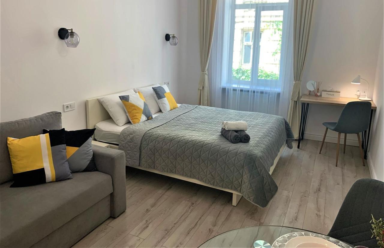 Iris Apartment On Popovich 리비프 외부 사진