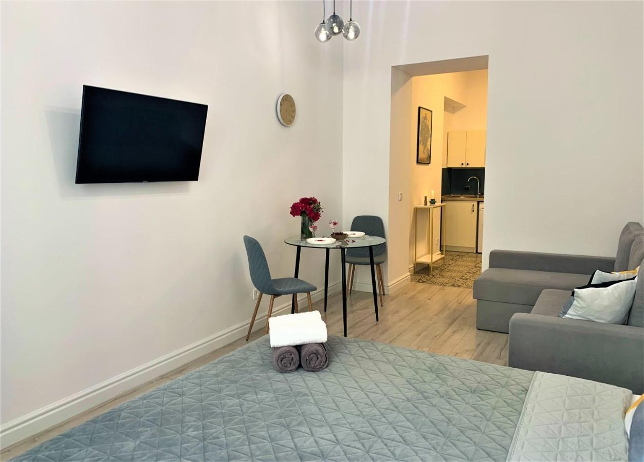 Iris Apartment On Popovich 리비프 외부 사진