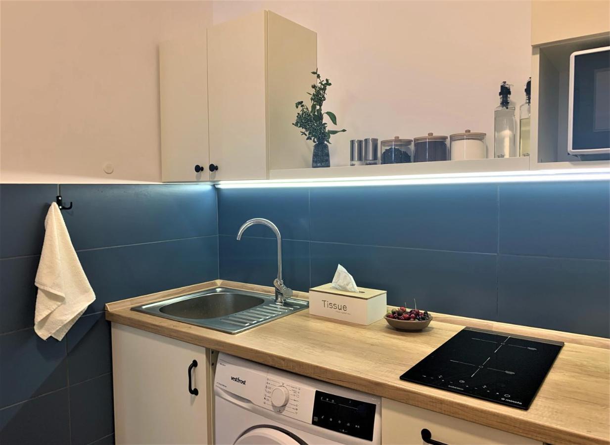 Iris Apartment On Popovich 리비프 외부 사진