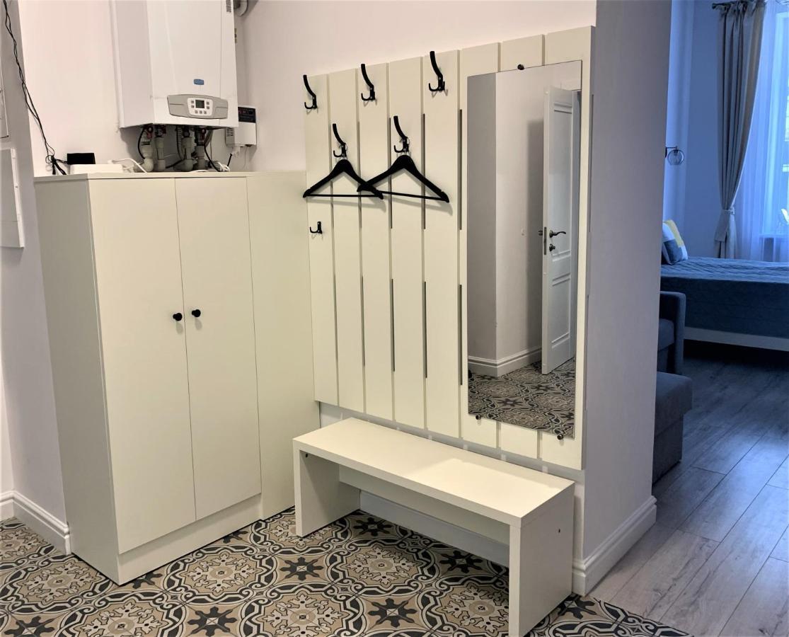 Iris Apartment On Popovich 리비프 외부 사진