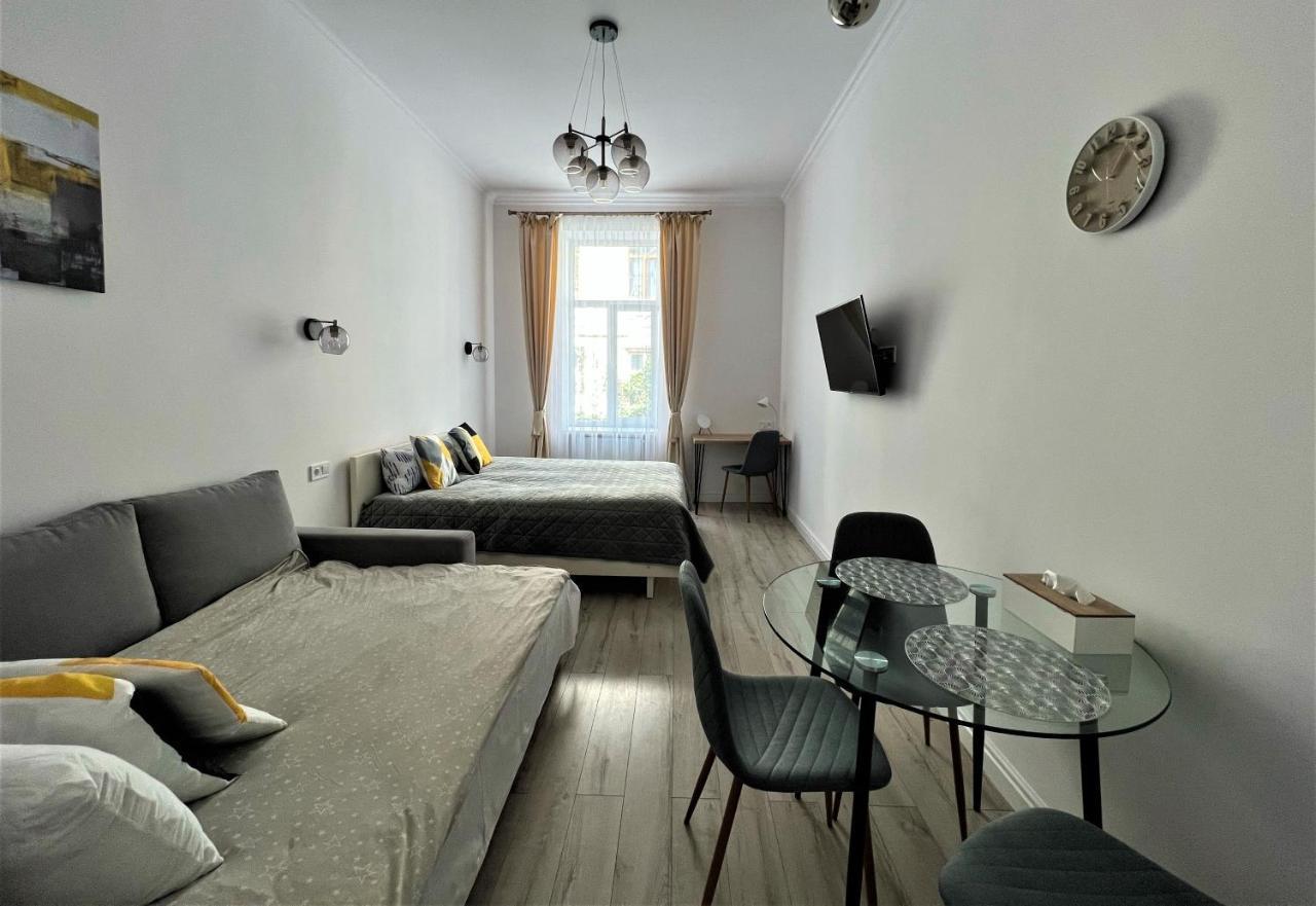 Iris Apartment On Popovich 리비프 외부 사진